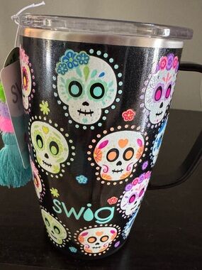 Black Sugar Skull Insulated Tumbler -Swig 18 oz